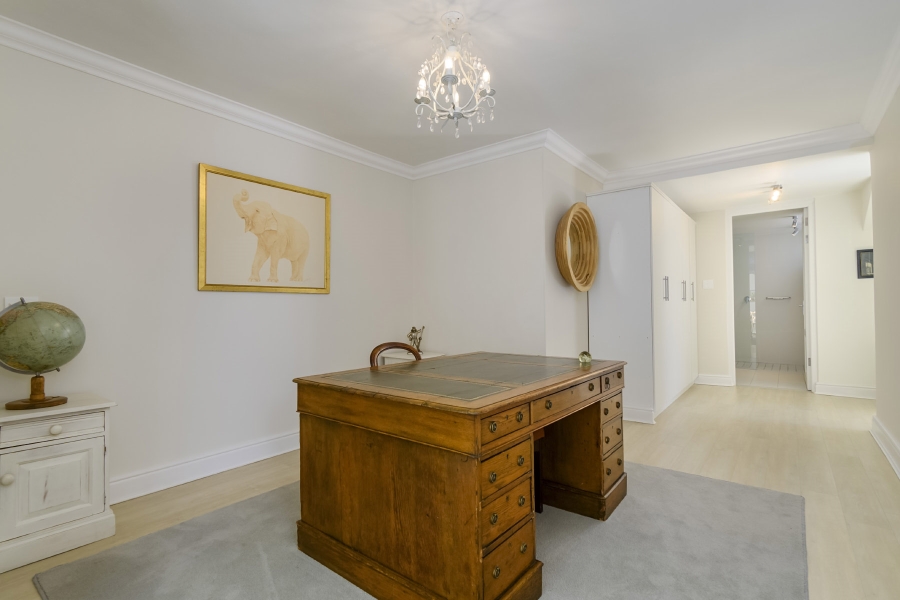 5 Bedroom Property for Sale in Constantia Western Cape